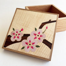 Load image into Gallery viewer, marquetry wooden trinket box