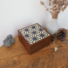 Load image into Gallery viewer, Asanoha Pattern Sapele Trinket Box