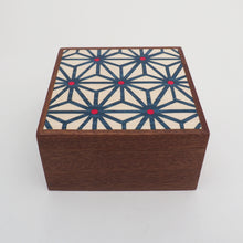 Load image into Gallery viewer, Asanoha Pattern Sapele Trinket Box