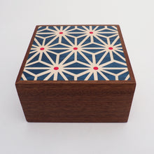 Load image into Gallery viewer, Asanoha Pattern Sapele Trinket Box