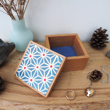 Load image into Gallery viewer, Blue and red asanoha marquetry wooden trinket box