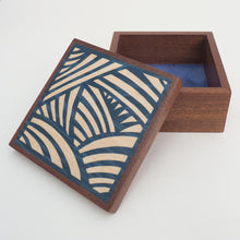 Load image into Gallery viewer, Japanese inspired Pattern Sapele Trinket Box