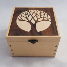 Load image into Gallery viewer, Little Bird in Tree Small Wooden Jewellery Box
