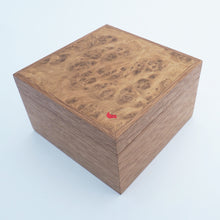 Load image into Gallery viewer, little red bird wooden ring box