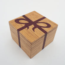 Load image into Gallery viewer, burgundy ribbon marquetry ring box