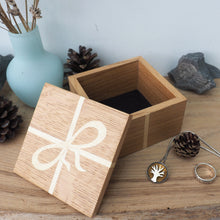 Load image into Gallery viewer, cream ribbon marquetry wooden trinket box
