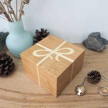 Load image into Gallery viewer, cream ribbon marquetry wooden trinket box