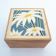 Load image into Gallery viewer, daisy marquetry wooden trinket box