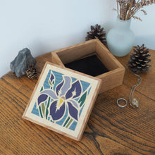 Load image into Gallery viewer, Iris Flower Trinket Box