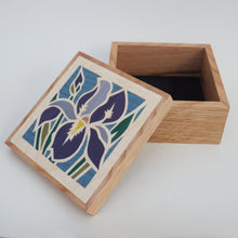 Load image into Gallery viewer, Iris Flower Trinket Box
