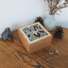 Load image into Gallery viewer, Iris Flower Trinket Box