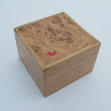 Load image into Gallery viewer, little red bird wooden ring box
