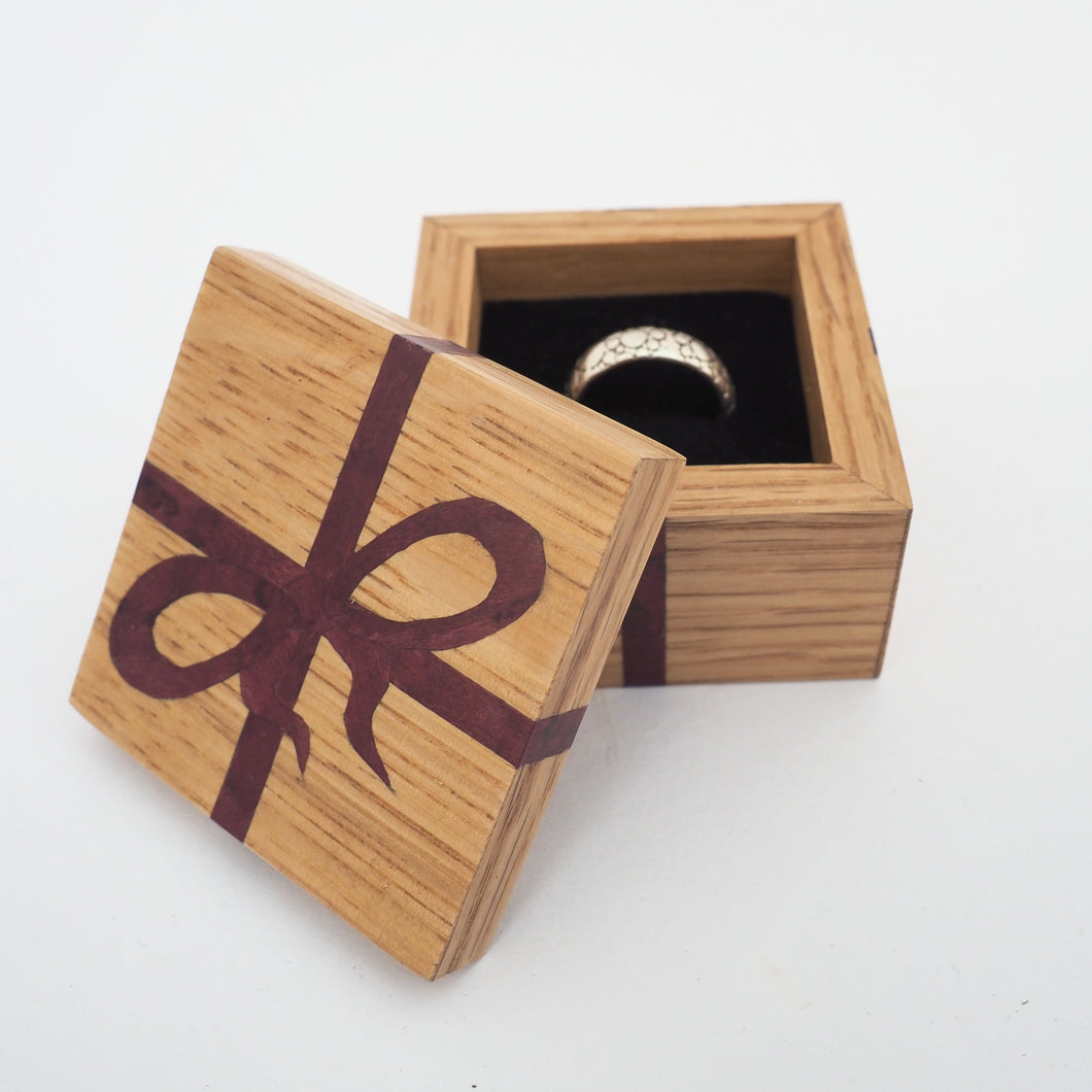 burgundy ribbon marquetry ring box