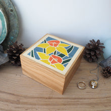 Load image into Gallery viewer, daffodil marquetry wooden trinket box
